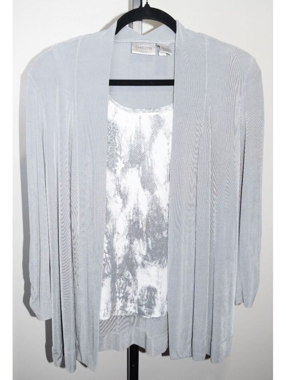 Vintage Chico's Travelers Gray Cardigan Gray & White Printed Tank Top Set Size 0